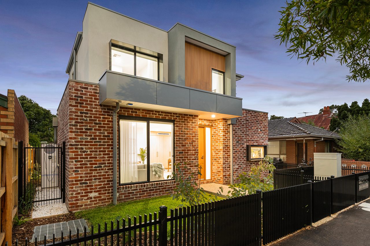 1 / 8 Arnold Street, Brunswick East